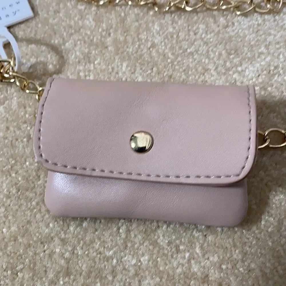 Women’s Gold Chain Belt with Small Purse M NWT